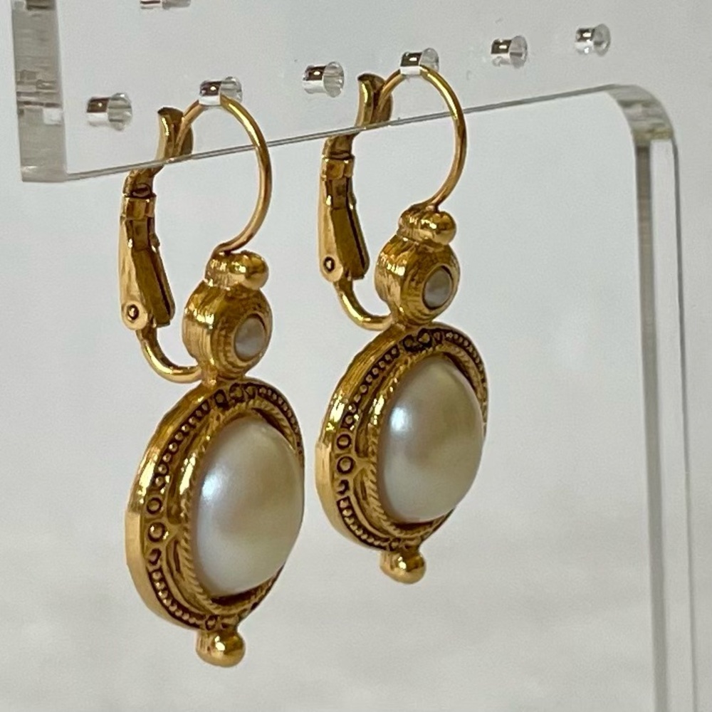 Elegant Vintage Antique Gold Tone Pierced Pearl Drop Earrings - Picture 7 of 11